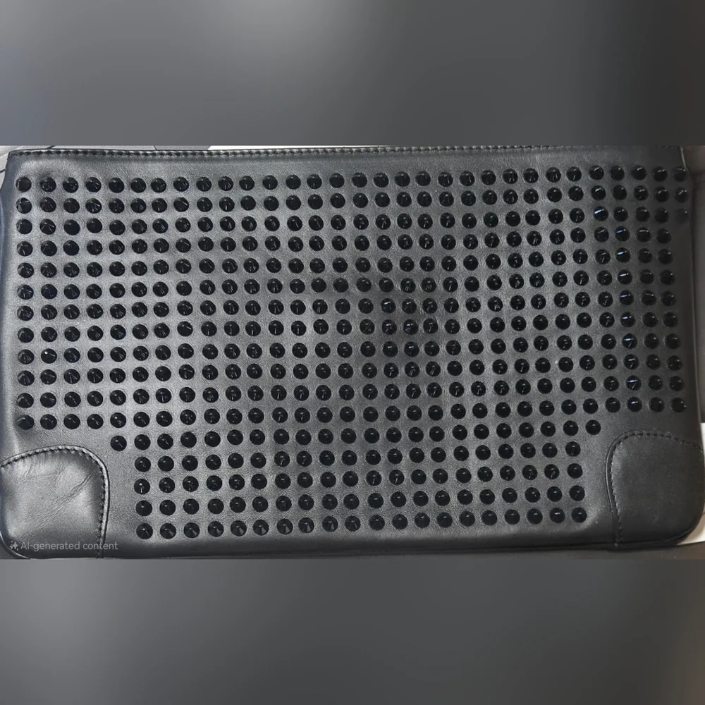 Christian Louboutin Loubiposh Clutch - Picture 3 of 13